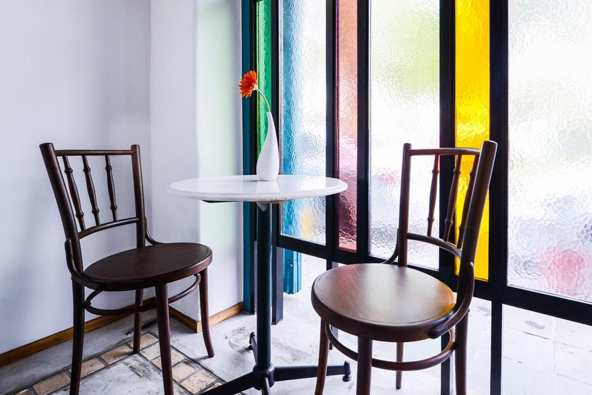 Neighbor Phuthon Bed & Breakfast Банкок Екстериор снимка