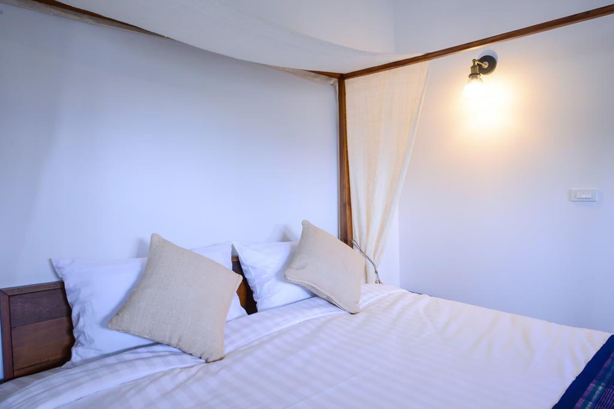 Neighbor Phuthon Bed & Breakfast Банкок Екстериор снимка