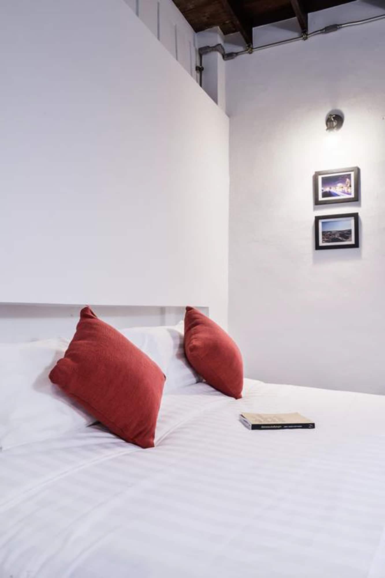 Neighbor Phuthon Bed & Breakfast Банкок Екстериор снимка