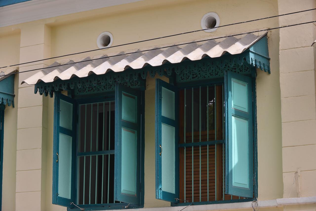 Neighbor Phuthon Bed & Breakfast Банкок Екстериор снимка