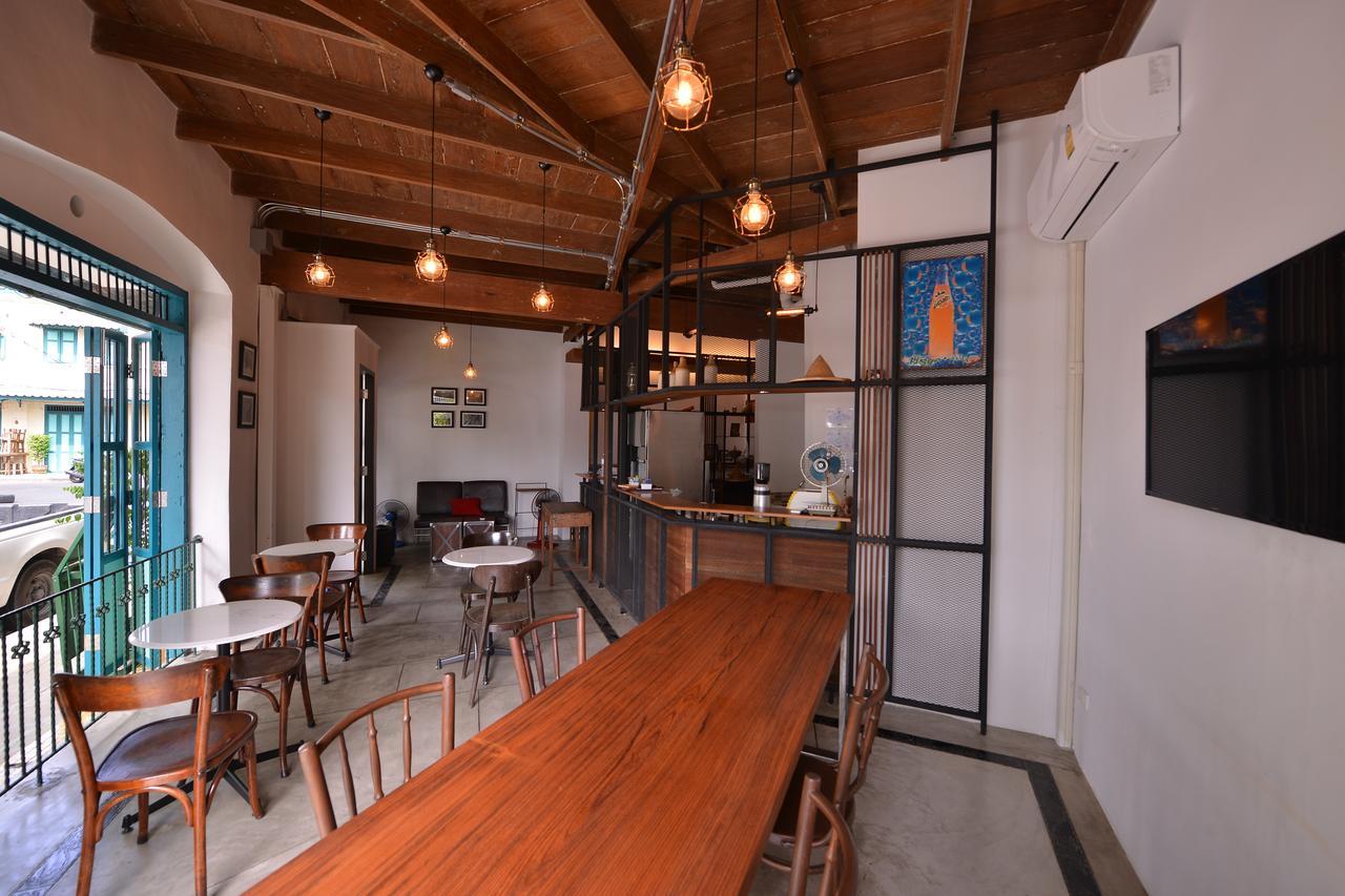 Neighbor Phuthon Bed & Breakfast Банкок Екстериор снимка